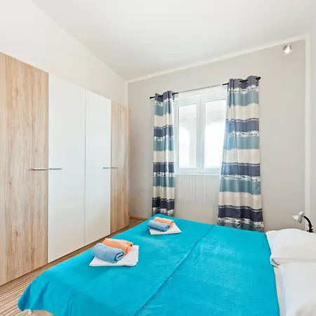 Apartman Homely In With Balcony *