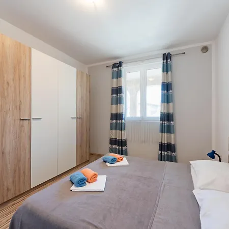 Apartman Homely In With Balcony *