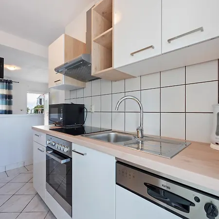 Homely In With Balcony Apartman *